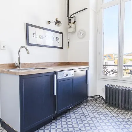 Splendid 2 Bedrooms Muret Street Канны